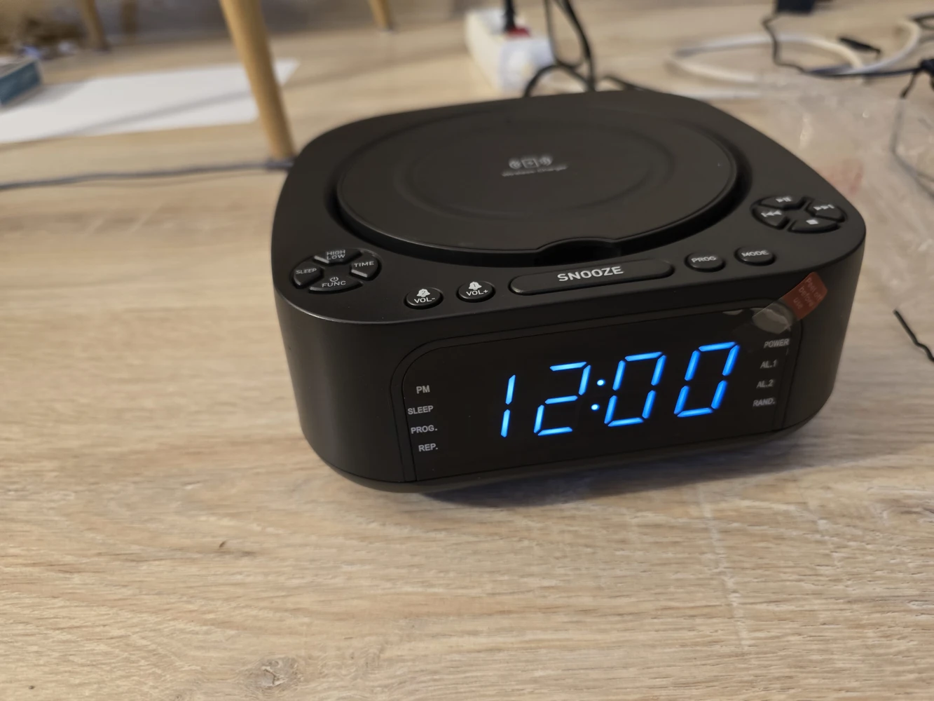 Monodeal MD8818 Radio, CD Player, Budzik, Ładowarka bezprzewodowa